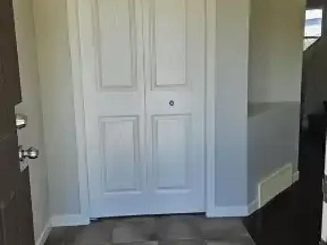 For Rent 3 Bedroom House Calgary AB DS105467275