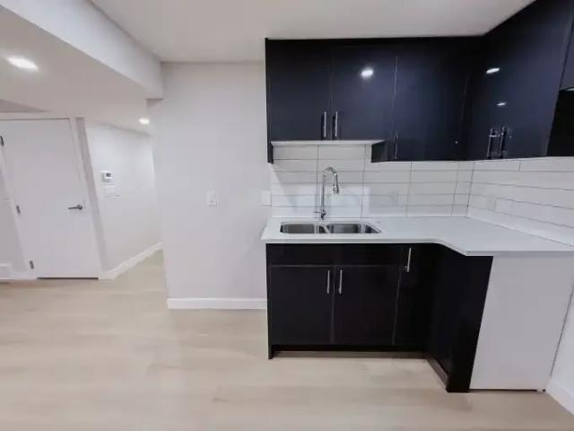 For Rent 3 Bedroom House Calgary AB DS105486533