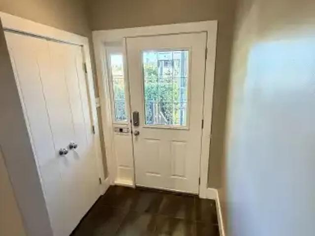 For Rent 3 Bedroom House Calgary AB DS105543344