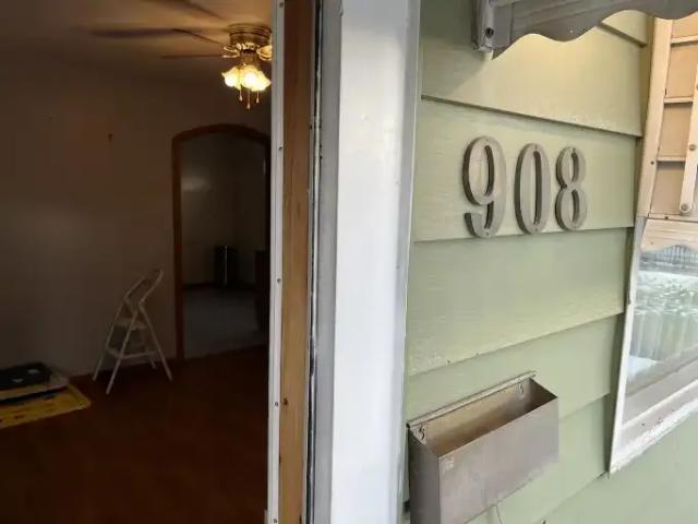 For Rent 3 Bedroom House Calgary AB DS105554353