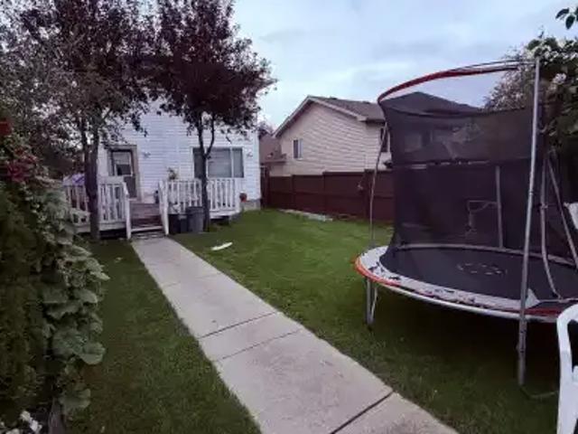 For Rent 3 Bedroom House Calgary AB DS105554506