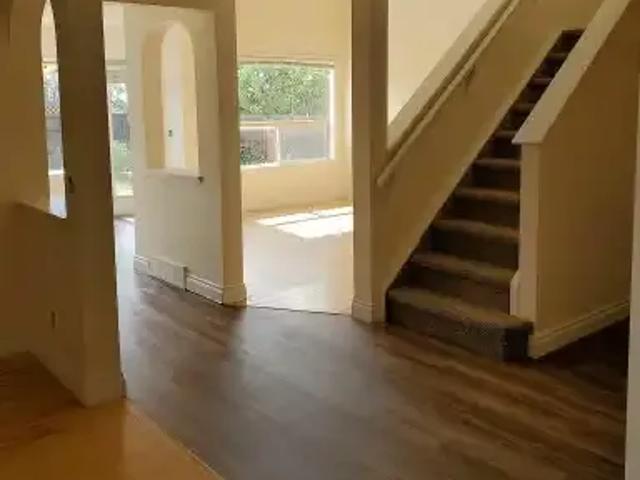 For Rent 3 Bedroom House Calgary AB DS105580799