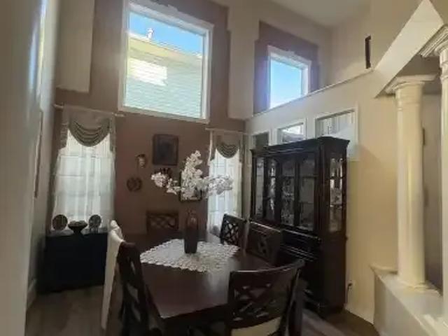 For Rent 3 Bedroom House Calgary AB DS105580922