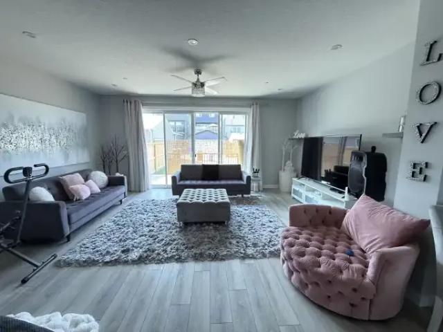 For Rent 3 Bedroom House Calgary AB DS105653919