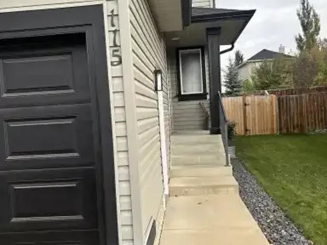 For Rent 3 Bedroom House Calgary AB DS105674837