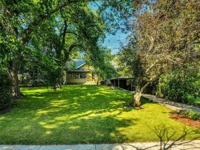 For Rent 3 Bedroom House Calgary AB DS105601771