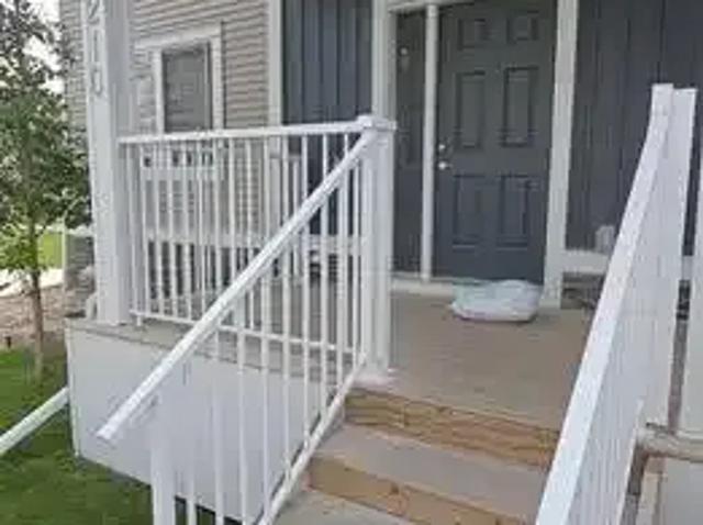 For Rent 3 Bedroom House Calgary AB DS105623665