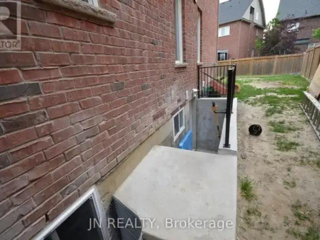 For Rent 3 Bedroom House Caledon ON DS103958736