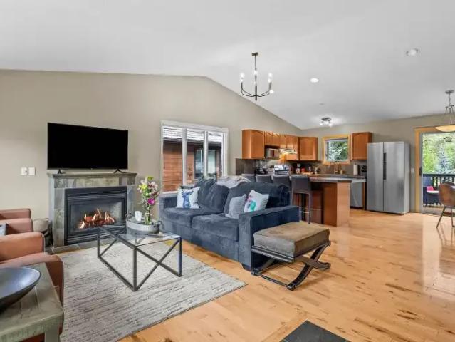 For Rent 3 Bedroom House Canmore AB DLS104681478