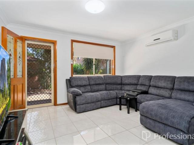 For Rent 3 Bedroom House Casula NSW DS105984387