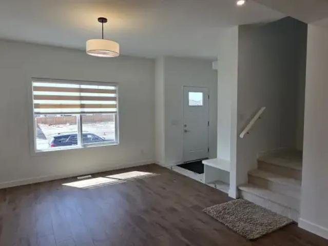 For Rent 3 Bedroom House Chestermere AB DS102518737