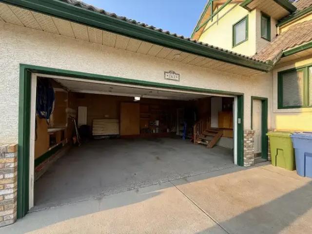 For Rent 3 Bedroom House Chestermere AB DS104470391