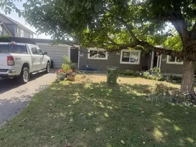 For Rent 3 Bedroom House Chilliwack BC DS105581159