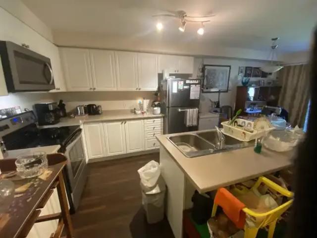 For Rent 3 Bedroom House Amherstview ON DS105623561