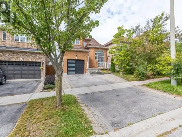 For Rent 3 Bedroom House Ajax ON DS105526224