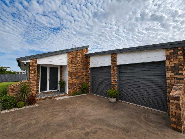 For Rent 3 Bedroom House Ayr QLD DS104949815