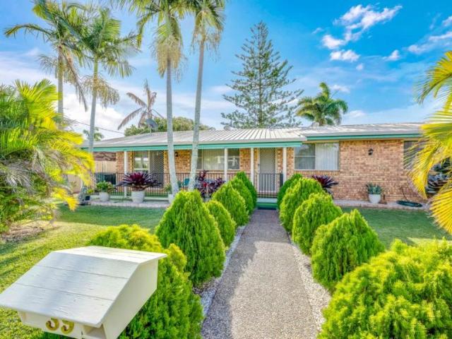 For Rent 3 Bedroom House Bargara, QLD DS103307849