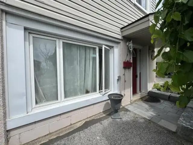 For Rent 3 Bedroom House Barrie ON DS104142562