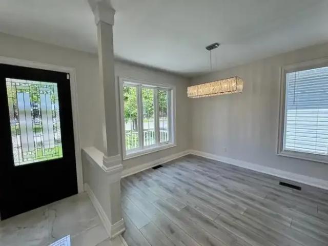 For Rent 3 Bedroom House Barrie ON DS103574512