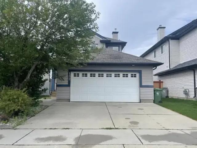 For Rent 3 Bedroom House Beaumont AB DLS105486686