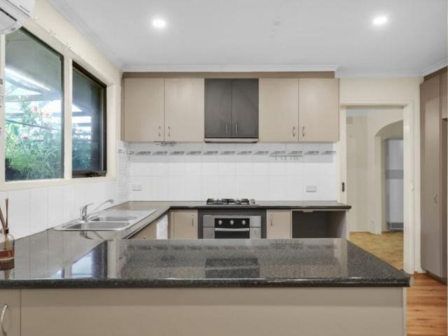 For Rent 3 Bedroom House Berwick VIC DS102714455