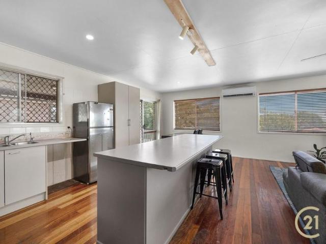 For Rent 3 Bedroom House Brassall, QLD DS105745773