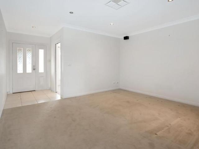 For Rent 3 Bedroom House Broken Hill, DS102578068