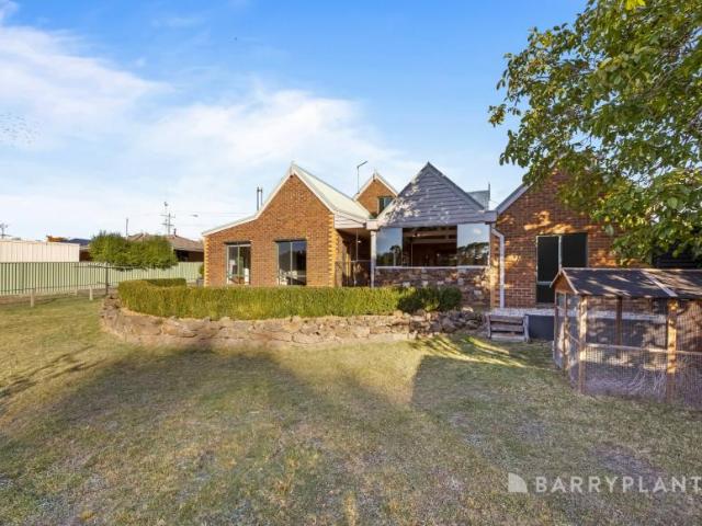 For Rent 3 Bedroom House Brown Hill VIC DS106147294