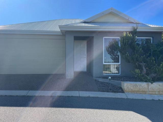For Rent 3 Bedroom House Butler, WA DS103414892
