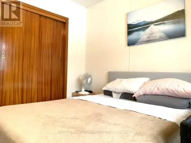 For Rent 3 Bedroom House Burlington ON DS102204185