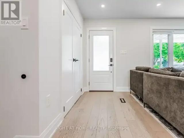 For Rent 3 Bedroom House Burlington ON DS105554548