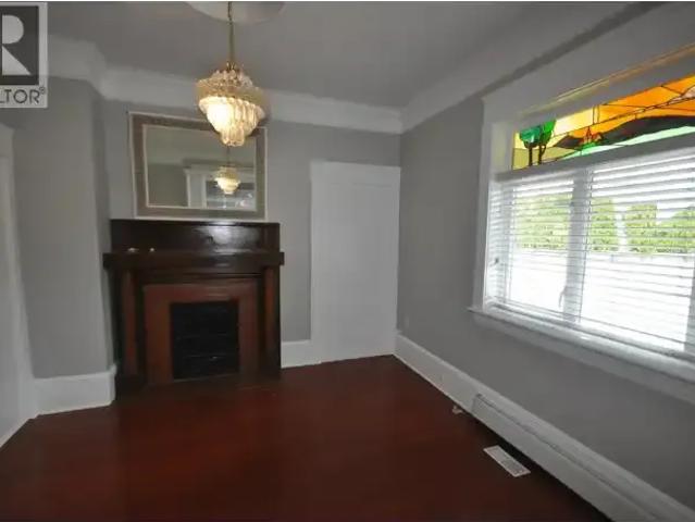 For Rent 3 Bedroom House Burnaby BC DS102113831