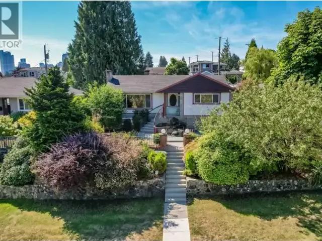 For Rent 3 Bedroom House Burnaby BC DS105486561