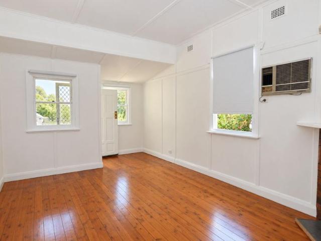 For Rent 3 Bedroom House Gosford NSW DS106169713
