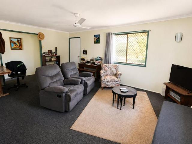 For Rent 3 Bedroom House Gracemere QLD DS105972631