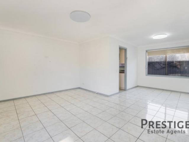 For Rent 3 Bedroom House Greenfield Park NSW DS105556199