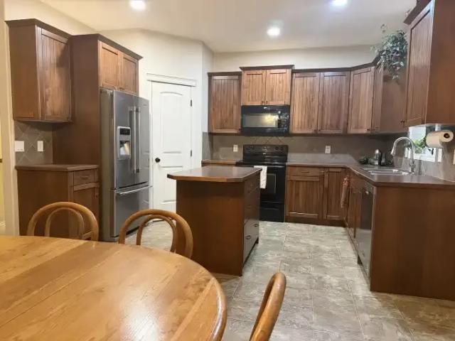 For Rent 3 Bedroom House Diamond Valley AB DLS105601904
