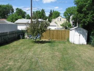 Mckernan, Edmonton, Alberta - Parking, Cellar