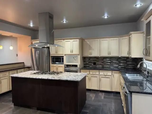 For Rent 3 Bedroom House Edmonton AB DS104401196