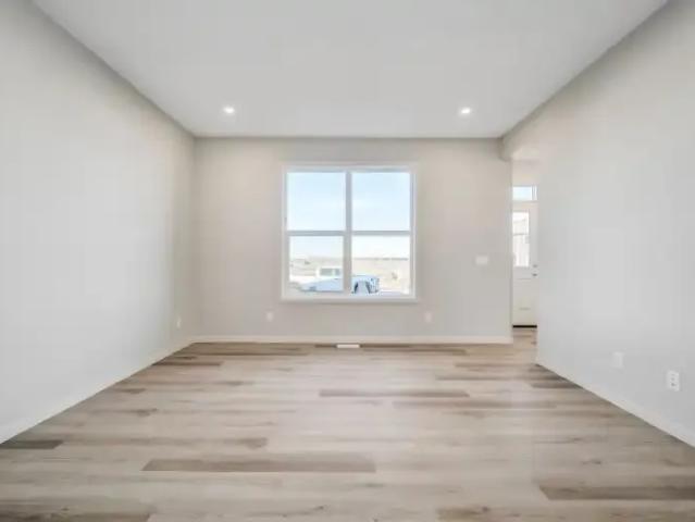 For Rent 3 Bedroom House Edmonton AB DS104876746