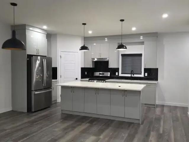 For Rent 3 Bedroom House Edmonton AB DS104940769