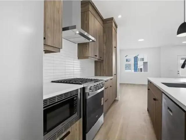 For Rent 3 Bedroom House Edmonton AB DS104257221