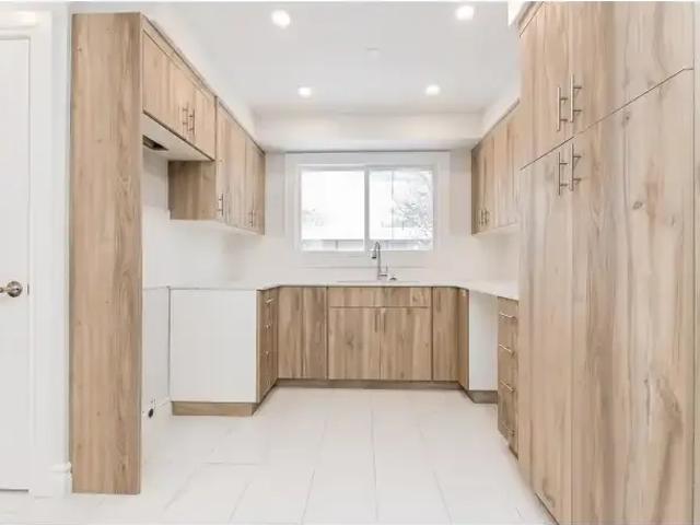 For Rent 3 Bedroom House Edmonton AB DS105185400
