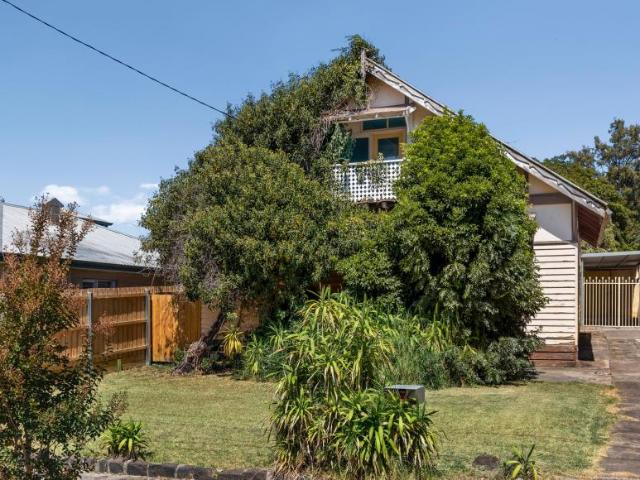 For Rent 3 Bedroom House Essendon VIC DS102768346