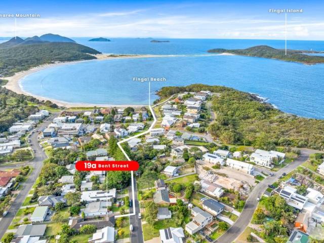 For Rent 3 Bedroom House FINGAL BAY NSW DS105944917
