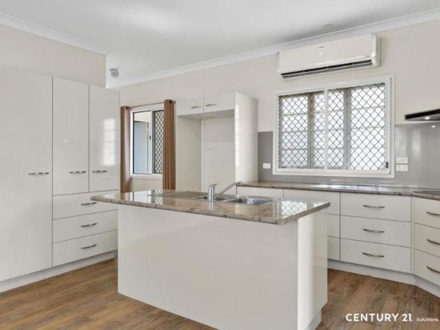 For Rent 3 Bedroom House Kawana, QLD DS102591117