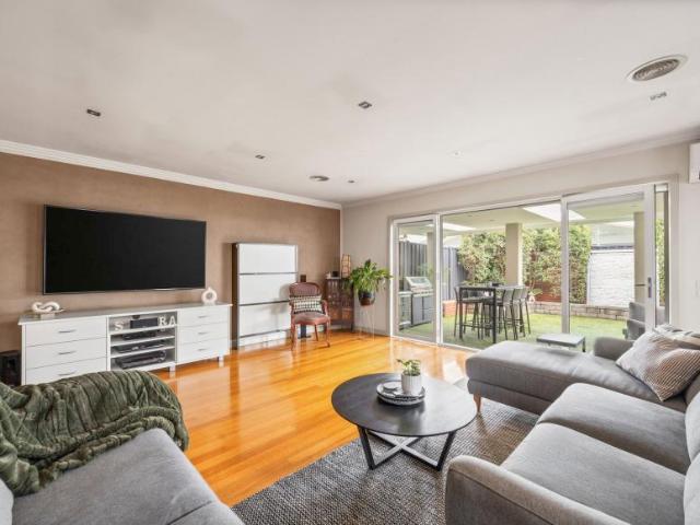For Rent 3 Bedroom House Keilor East VIC DS105825917