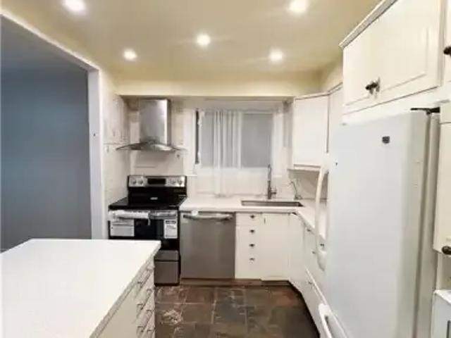 For Rent 3 Bedroom House Kitchener ON DS105704247