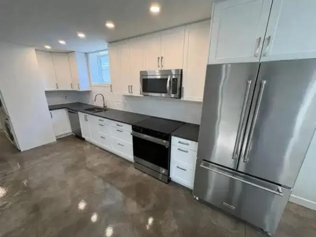For Rent 3 Bedroom House Kingston ON DS104681460