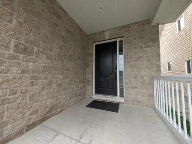 For Rent 3 Bedroom House Kingston ON DS104940888